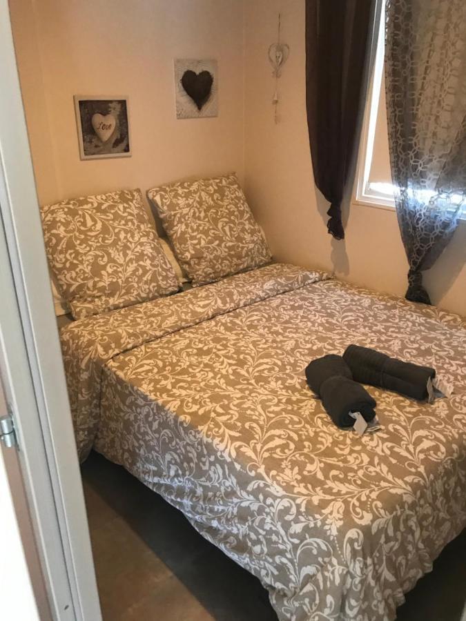 Mobilhome En Face Des Plages 耶尔 外观 照片