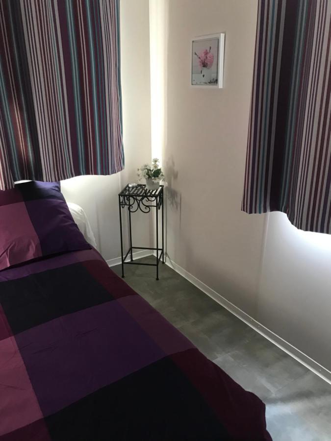 Mobilhome En Face Des Plages 耶尔 外观 照片